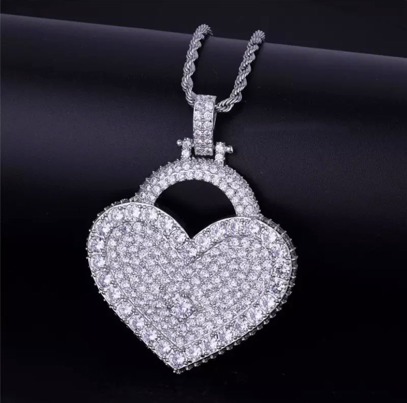silver-bling-heart-necklace